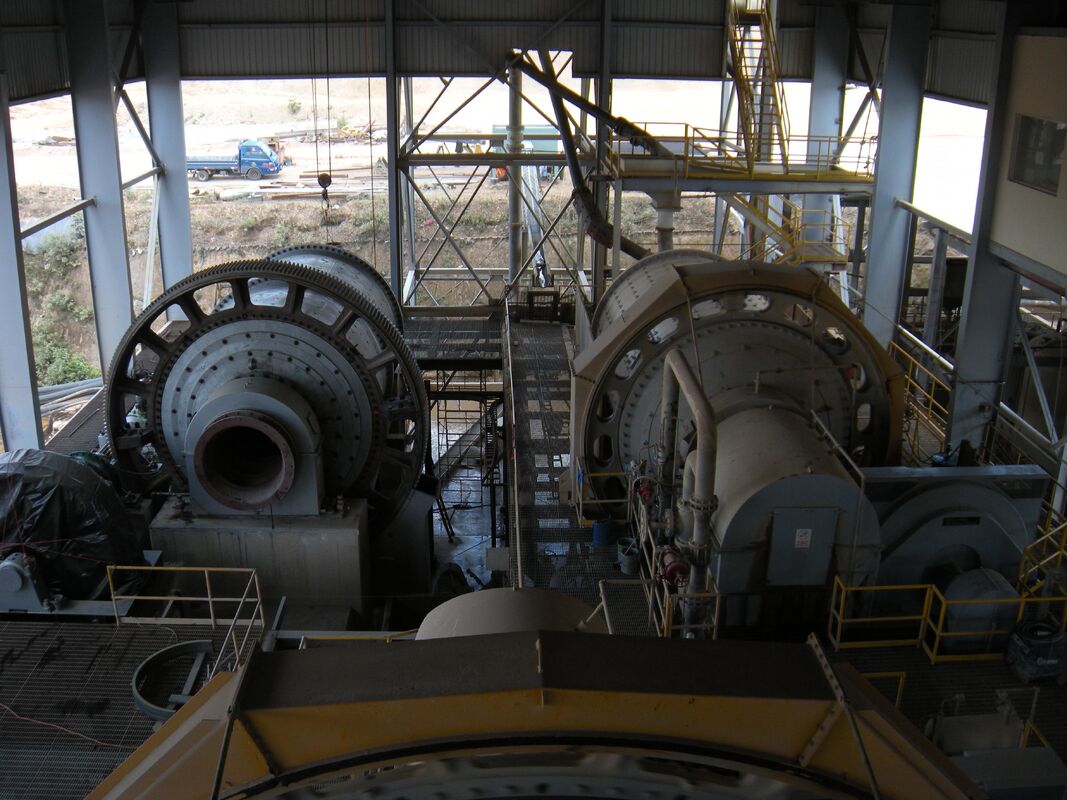 Dry Ball Mill with 0.074-0.4 mm Discharge Size and 1.5-6 Meters Cylinder Length Featuring Steel Balls Grinding Media