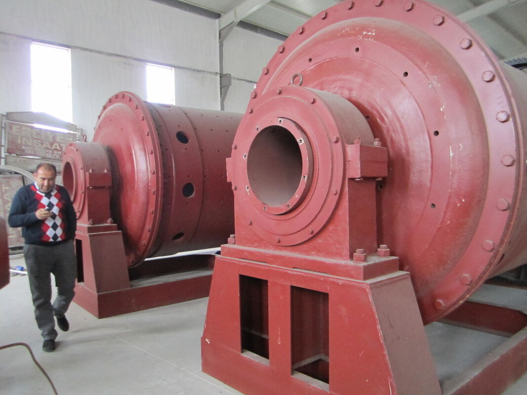 Ceramic Ball Mill with 15r/min Rotary Speed, 200-1500mm Cylinder Diameter, and ≤20mm Feeding Size for Efficient Grinding