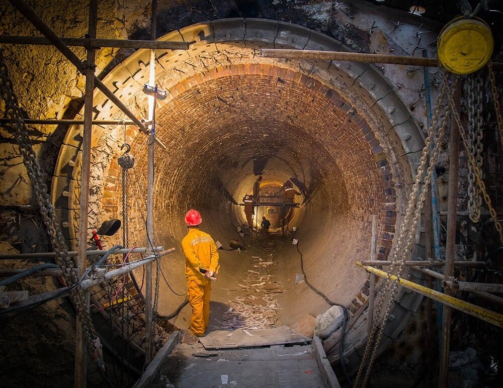 5.5 Metre çaplı, tehlikeli atıkların işlenmesi için 1000°C nominal sıcaklıkta döner fırın
