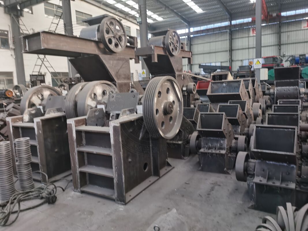 Endüstriyel Çakıştırıcı IC-5000 ≤25mm Çekim Boyutu 12-24 Çekiç miktarı ve Madencilik ve İnşaat için 300-700mm Giriş Boyutu