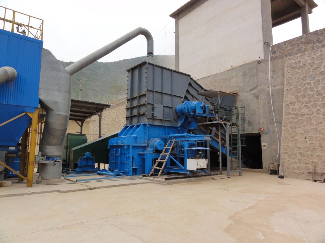 Mulino per macinazione scorie con granulometria finale 150-2500 mesh e pressione di macinazione 1,2-2,5 MPa con controllo automatico PLC