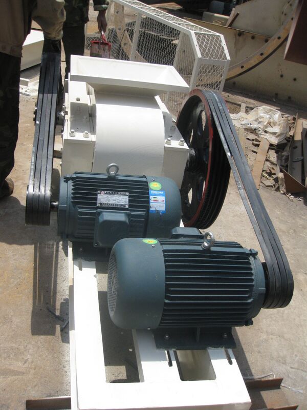 Heavy Hammer Crusher with 300-600 RPM Rotorspeed and ≤600 mm Feeding Size Featuring High Manganese Steel Hammer Head