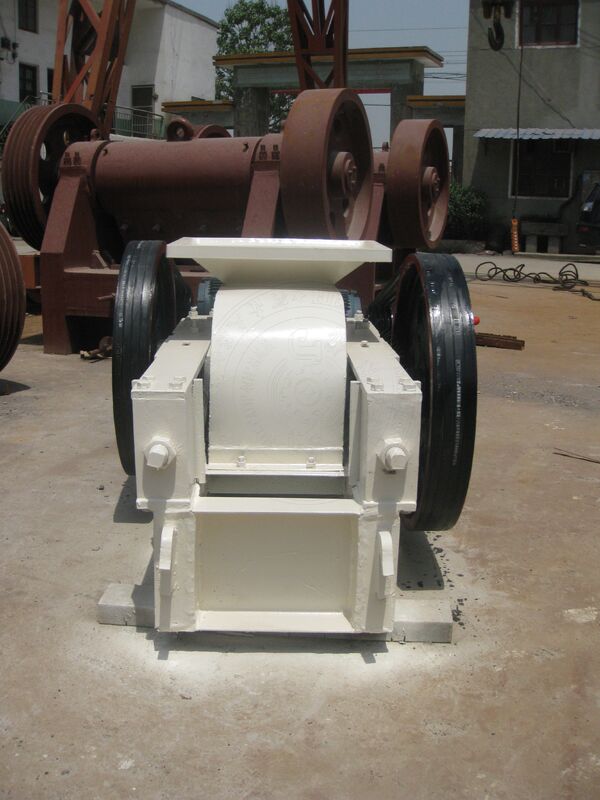 600 to 800 Rpm Impact Crusher with ZGMn13 Rebound Plate and 50 to 500 Tons per hour Capacity for Aggregate and Mineral Processing