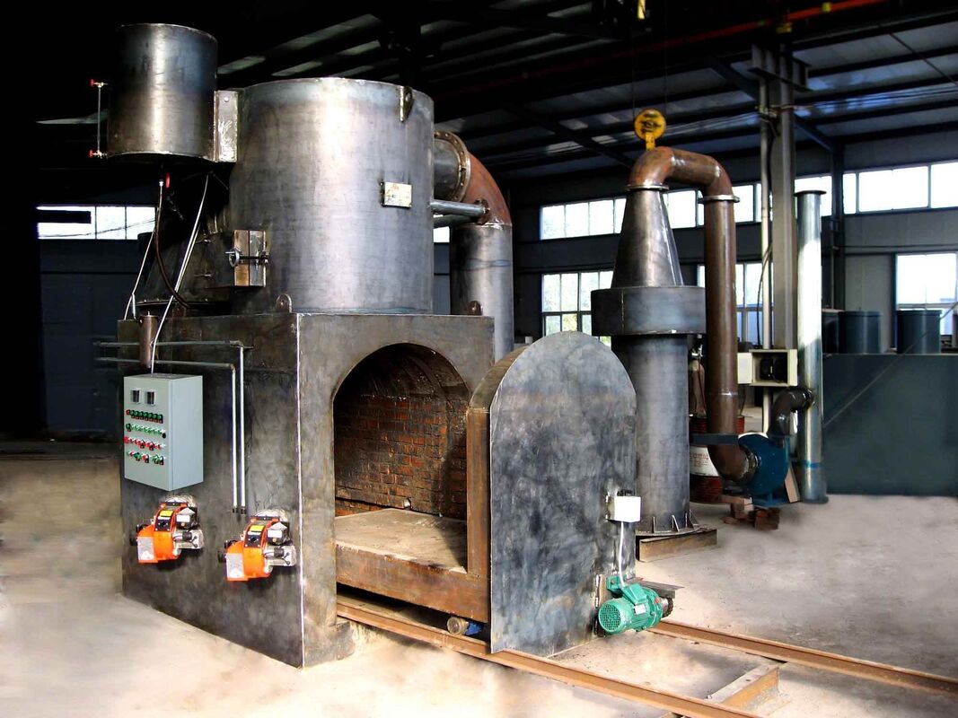 Endüstriyel Isıl İşlem için 400-1100°C Sıcaklık Aralığı ve 0.35-3.55 dev/dak Dönme Hızına Sahip 5.5 Metre Çapında Eğimli Döner Fırın