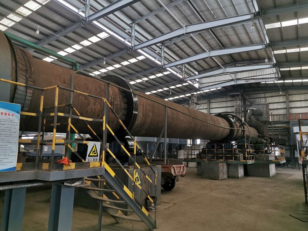 50 Tons Per Hour Rotary Kiln with Spring Steel Plate Or Graphite Block Sealing and Screw Feeder Feeding Equipment