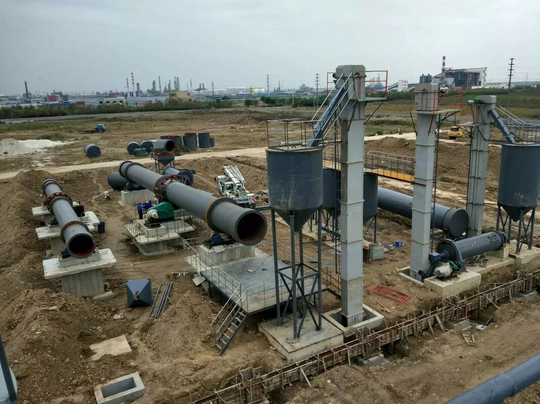 Rotary Dryers with 1.5 to 6 Meters Drum Diameter and Up to 600°C Operating Temperature Powered by Electric Motor with Gear Reducer