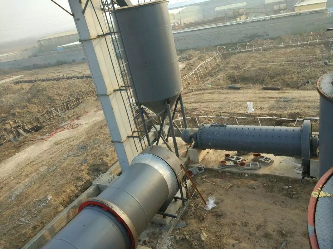 Industrial Rotary Dryer With Electric Motor And Gear Reducer For 50°C To 400°C Operating Temperature And 2.7 Meters Inside Diameter