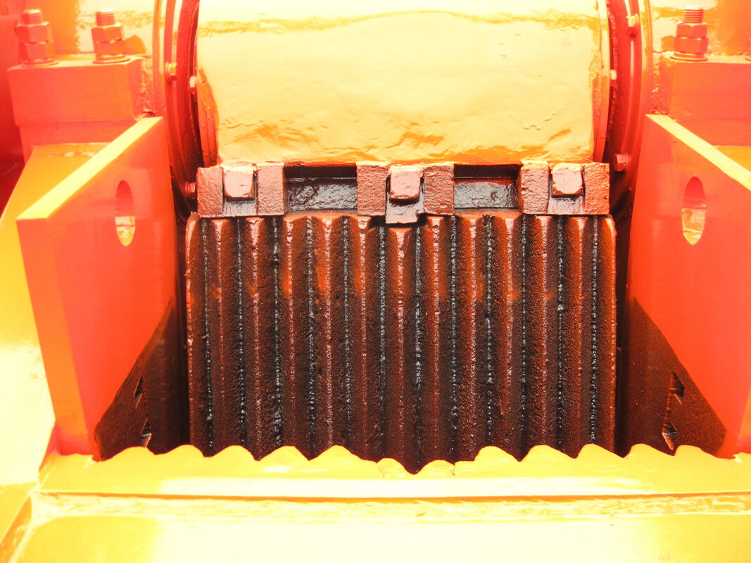 Jaw Cone Crusher with Feed Size 10-51mm and 2 or 3 Layers Of Screen for 30-500 Tons Per Hour Crushing Capacity