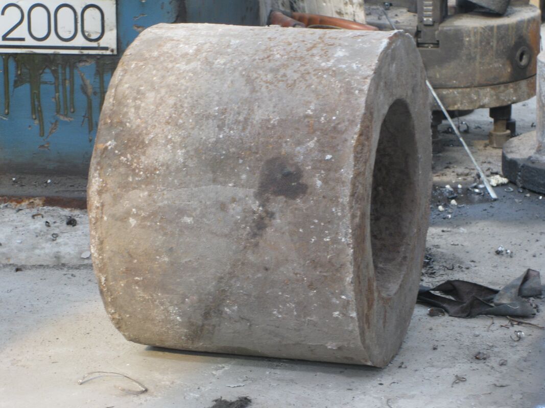 High-grade Steel Box Crusher with 100 Boxes Per Hour Crushing Capacity and Emergency Stop Safety Feature