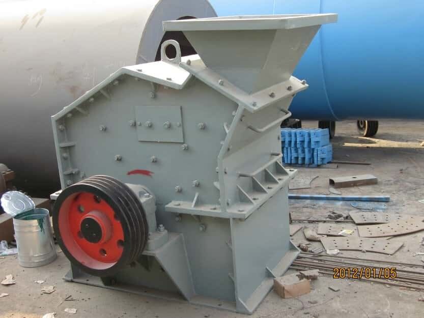 Heavy Hammer Crusher with High Manganese Steel Hammer Heads, 30-500 Tons Per Hour Capacity, and 55-315 KW Motor Power