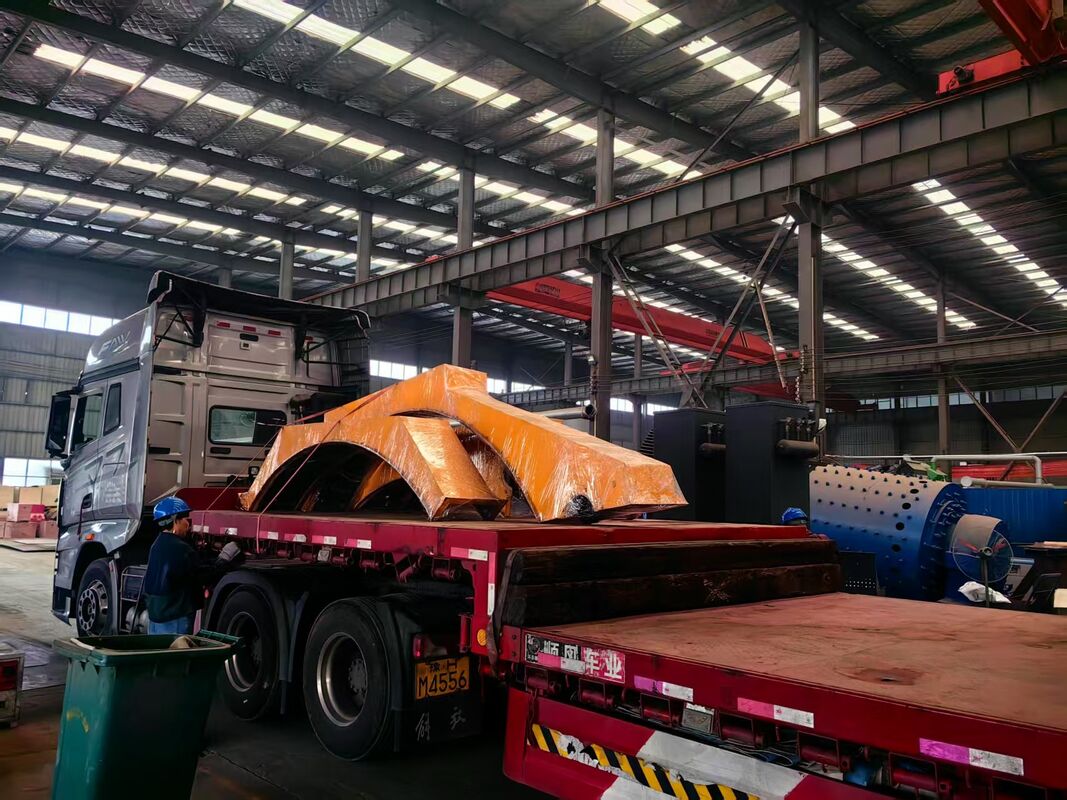 Dry Type Cement Ball Mill with 21r/min Rotating Speed and 5-200 Tons Per Hour Capacity for Cement Grinding