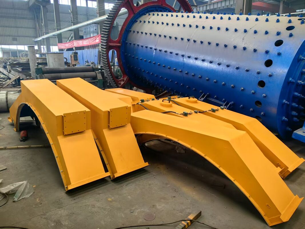 Dry Type Cement Ball Mill with 21r/min Rotating Speed and 5-200 Tons Per Hour Capacity for Cement Grinding