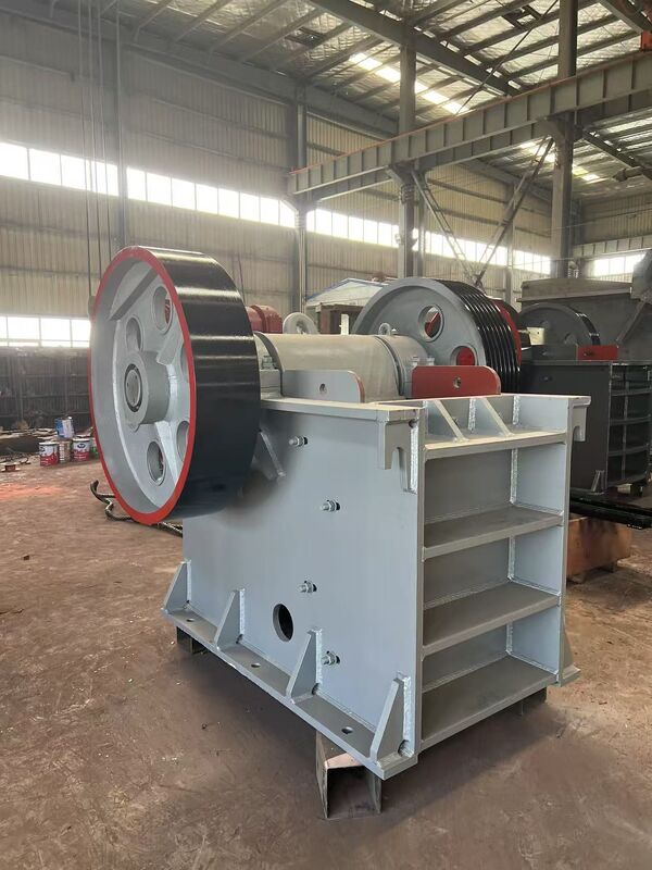 Schedelconuscrusher met 1-2200 T/h capaciteit Automatisch smeersysteem en 0-400 mm voedingsgrootte voor ruwe omstandigheden