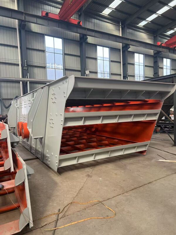 Büyük Kapasiteli Cevher Ayırımı için Manganez Çelik Tel Örgülü Elek ile 1450rpm Frekanslı Madencilik Eleme Ekipmanı