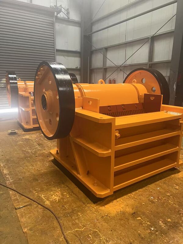 Jaw Cone Crusher with Optional Automatic Control System and 2 Or 3 Decks for Heavy Duty Crushing Applications