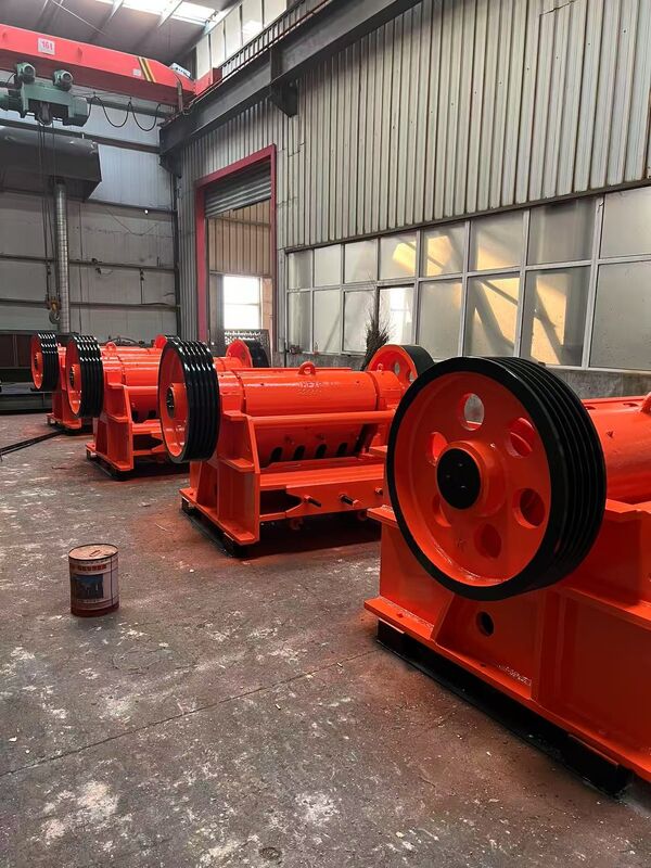 Автоматическая система смазки щековой конусной дробилки с производительностью 180-380 т/ч и сварной стальной конструкцией для тяжелых условий эксплуатации в горнодобывающей промышленности