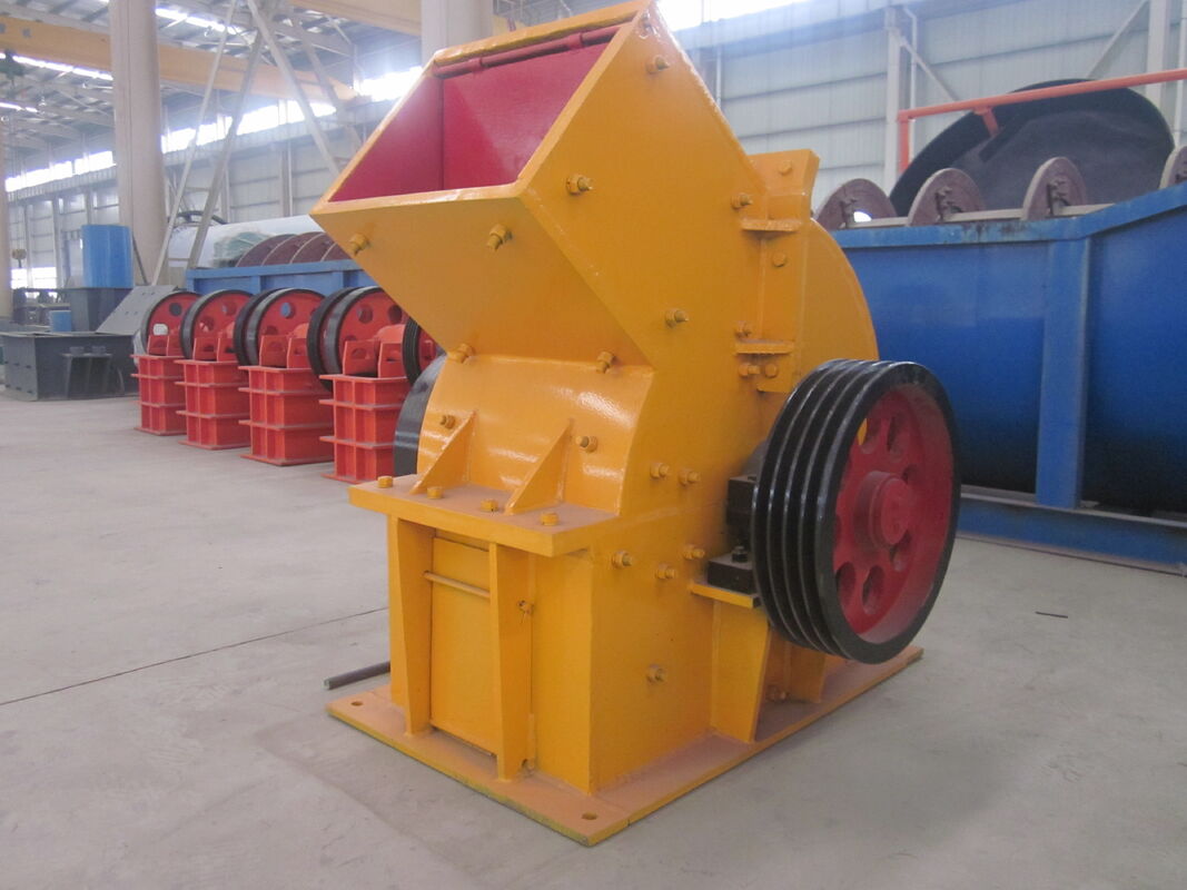 Fraiseur d'impact en acier à haute teneur en manganèse doté de 12 à 24 quantités de marteaux pour des performances de concassage constantes dans les opérations de carrière