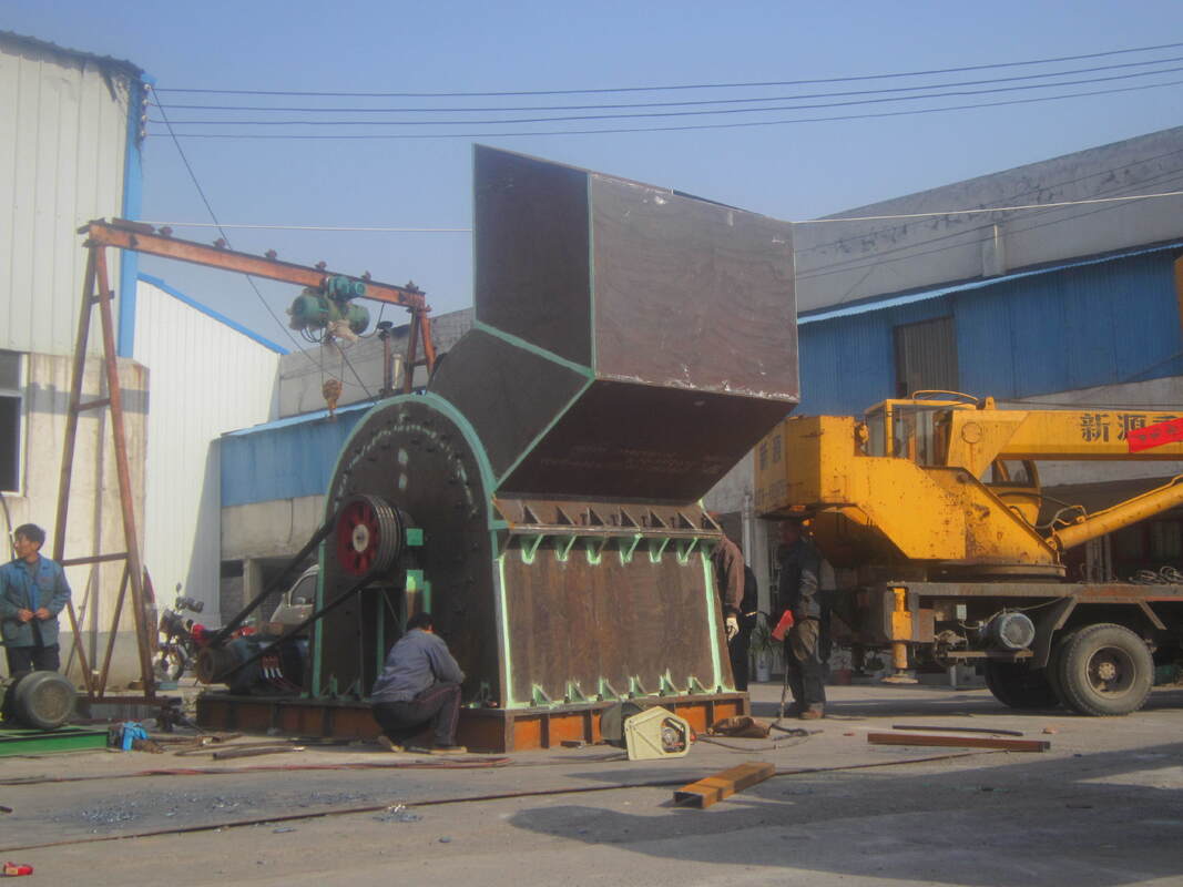 300 RPM Industrial Crusher with 3500 Kg Weight and Easy Maintenance for Heavy-Duty Crushing
