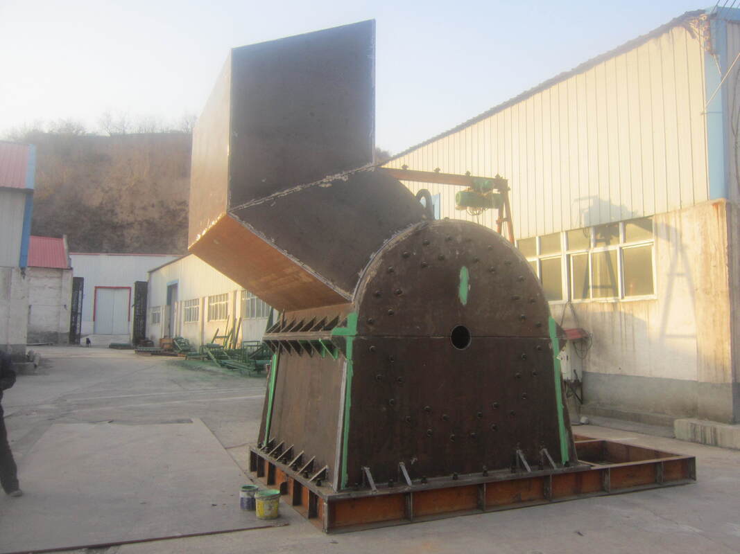 Three-phase Heavy Hammer Crusher with ≤25mm Discharging Size and High Manganese Steel Liner for Efficient Crushing