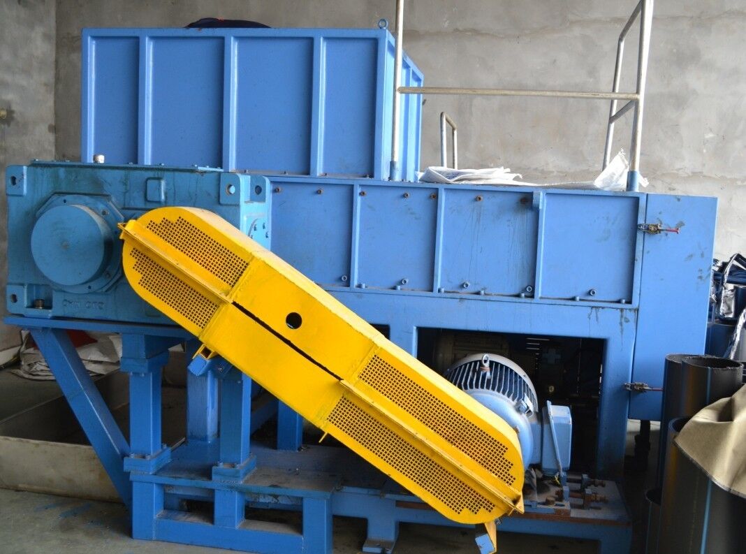 85 DB Noise Level Box Crusher with Up To 200 Mm Feed Size and 5-50 Mm Adjustable Output Size for Industrial Crushing