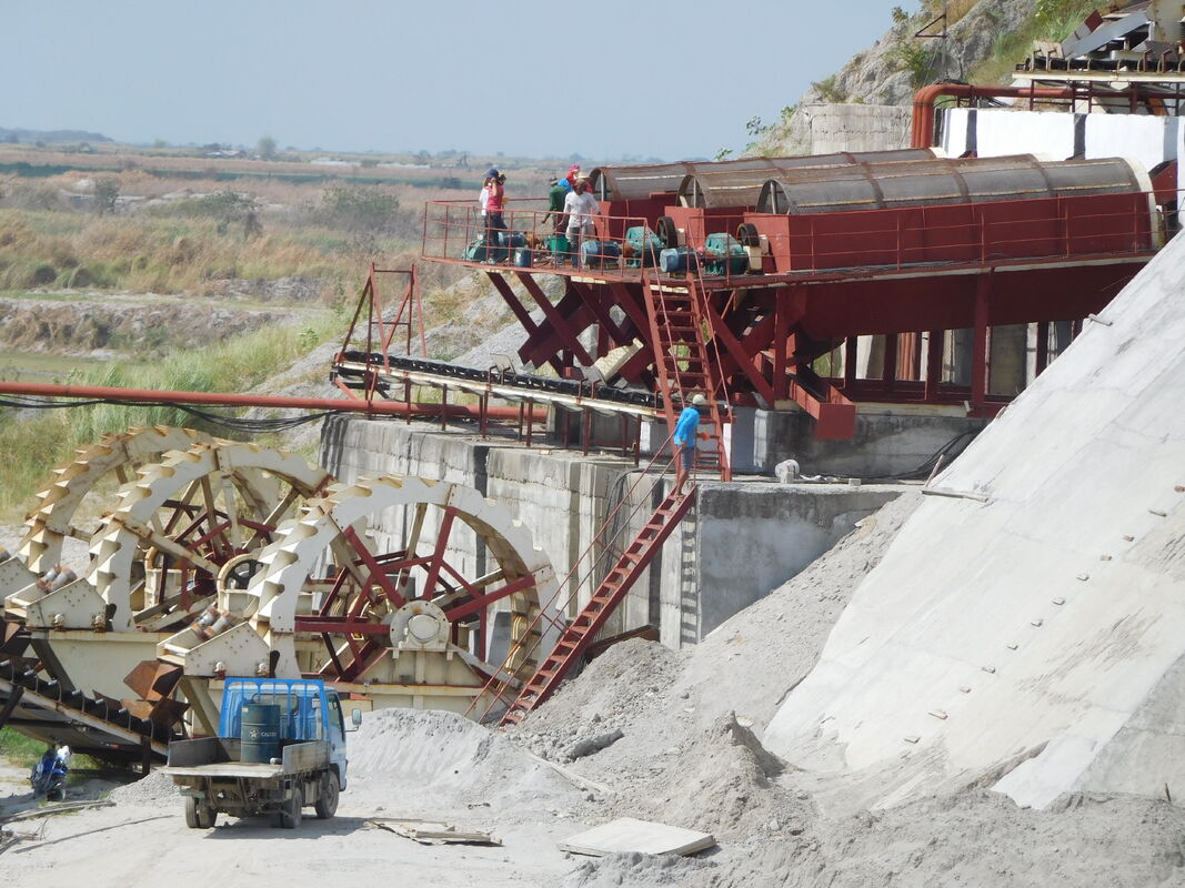 Box Crusher Jaw Crusher with 15 KW Motor Power High-grade Steel Construction and Adjustable Output Size 5-50 mm