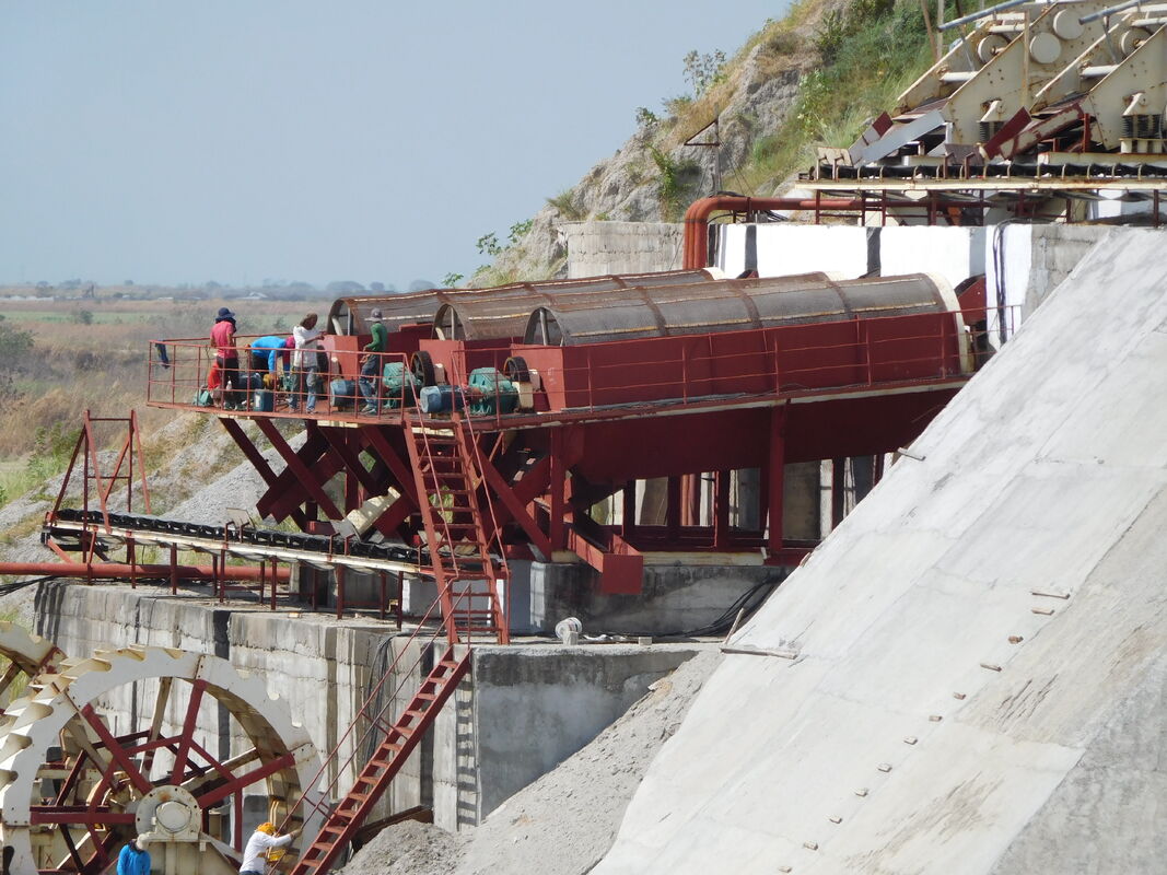 Box Crusher Jaw Crusher with 15 KW Motor Power High-grade Steel Construction and Adjustable Output Size 5-50 mm