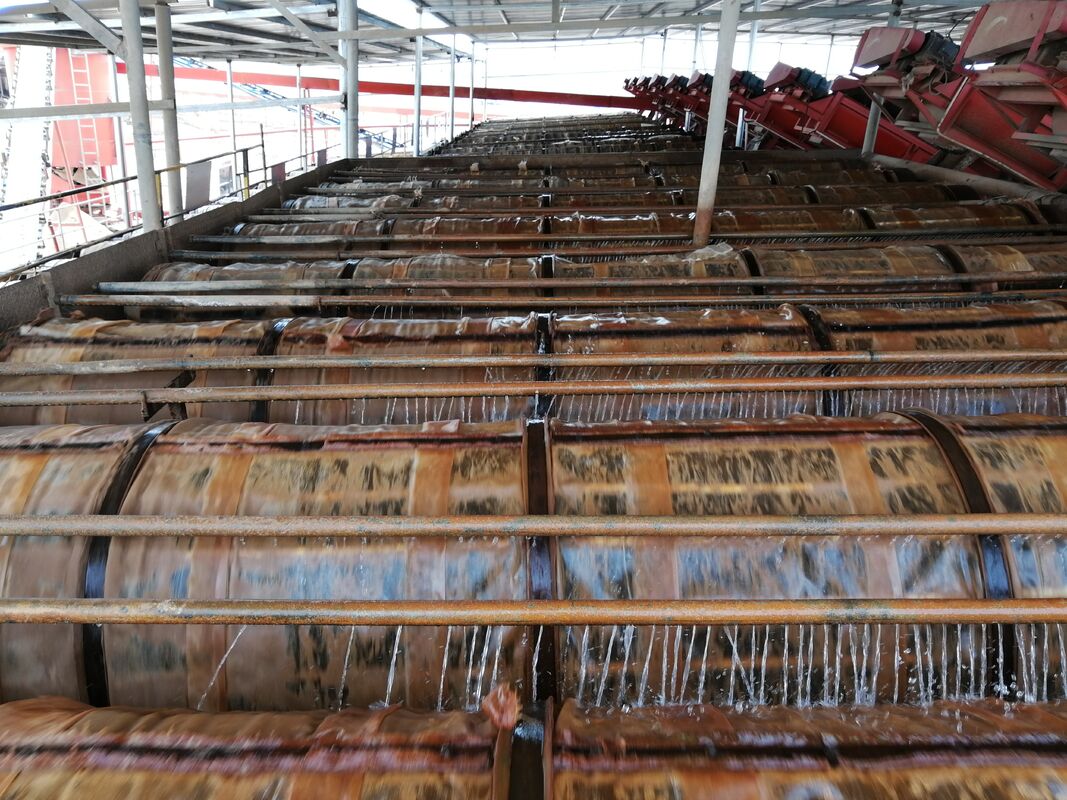 15 KW Motorpower Box Crusher Jaw Crusher with 100 Boxes Per Hour Crushing Capacity and High-grade Steel Construction