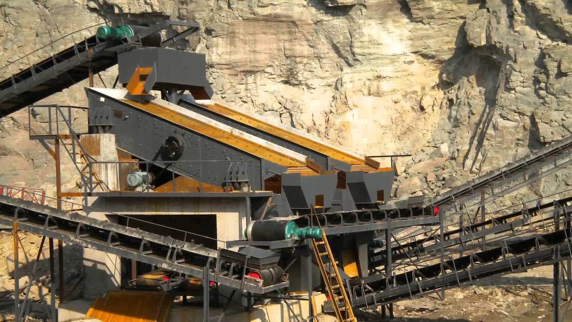 High-strength Steel Mining Screening Equipment with 11kw AC Motor and 1-5 Screening Layers for Ore Processing