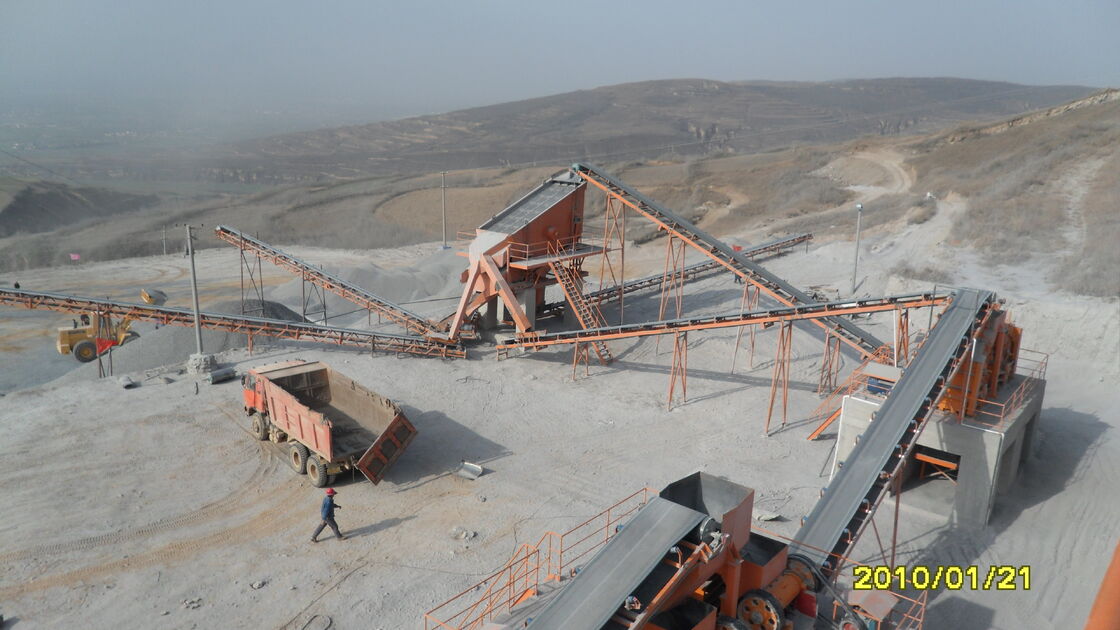Low Maintenance Mining Screening Equipment With Easy Screen Replacement and 800 To 1500 Vibrations Per Minute for 80~240t/h Processing Capacity