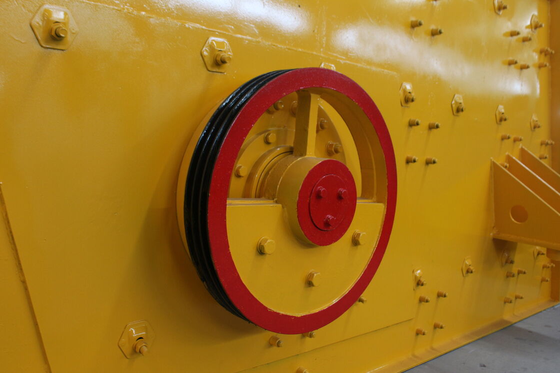 DZS Series Mining Screening Equipment with 2-120 Mesh and 5-80mm Mash Size for Precise Material Separation