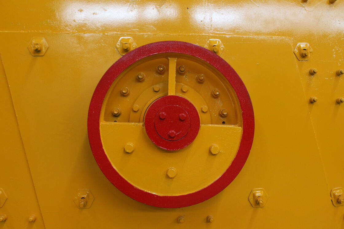 DZS Series Mining Screening Equipment with 2-120 Mesh and 5-80mm Mash Size for Precise Material Separation