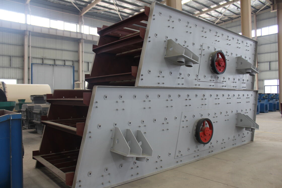 تجهیزات غربالگری معدنی فولادی با استحکام بالا سری DZS با 1-5 لایه غربالگری و موتور AC 11 کیلووات برای فرآوری سنگ معدن