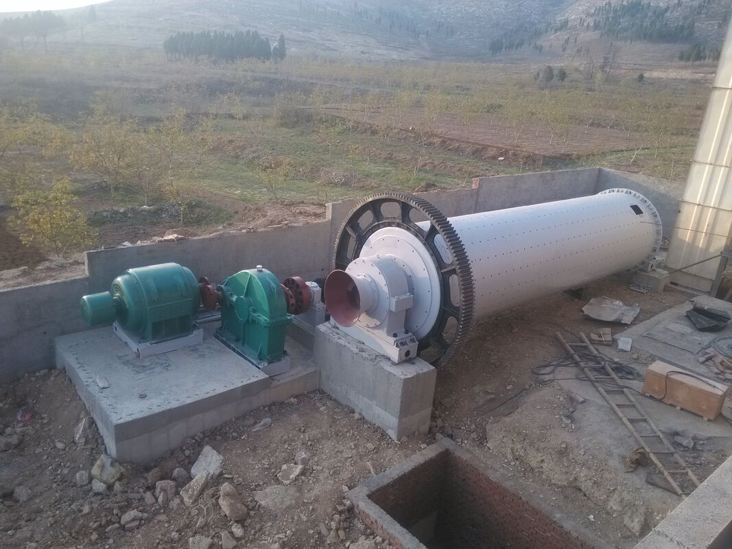 Dry Ball Mill Grinding Equipment with 0.5-500 Tons Per Hour Capacity for Dry Grinding Operation Using Steel Balls