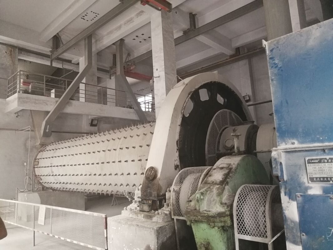 25t Weight Of Ball Cement Ball Mill with 21-38r/Min Rotational Speed and 170 Tph Processing Capacity for Industrial Grinding
