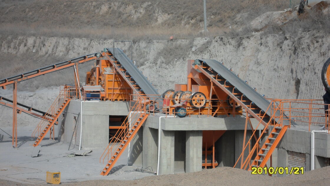ZGMn13 Rebound Plate Impact Crusher with ≤800mm Feeding Size for Global Export Markets