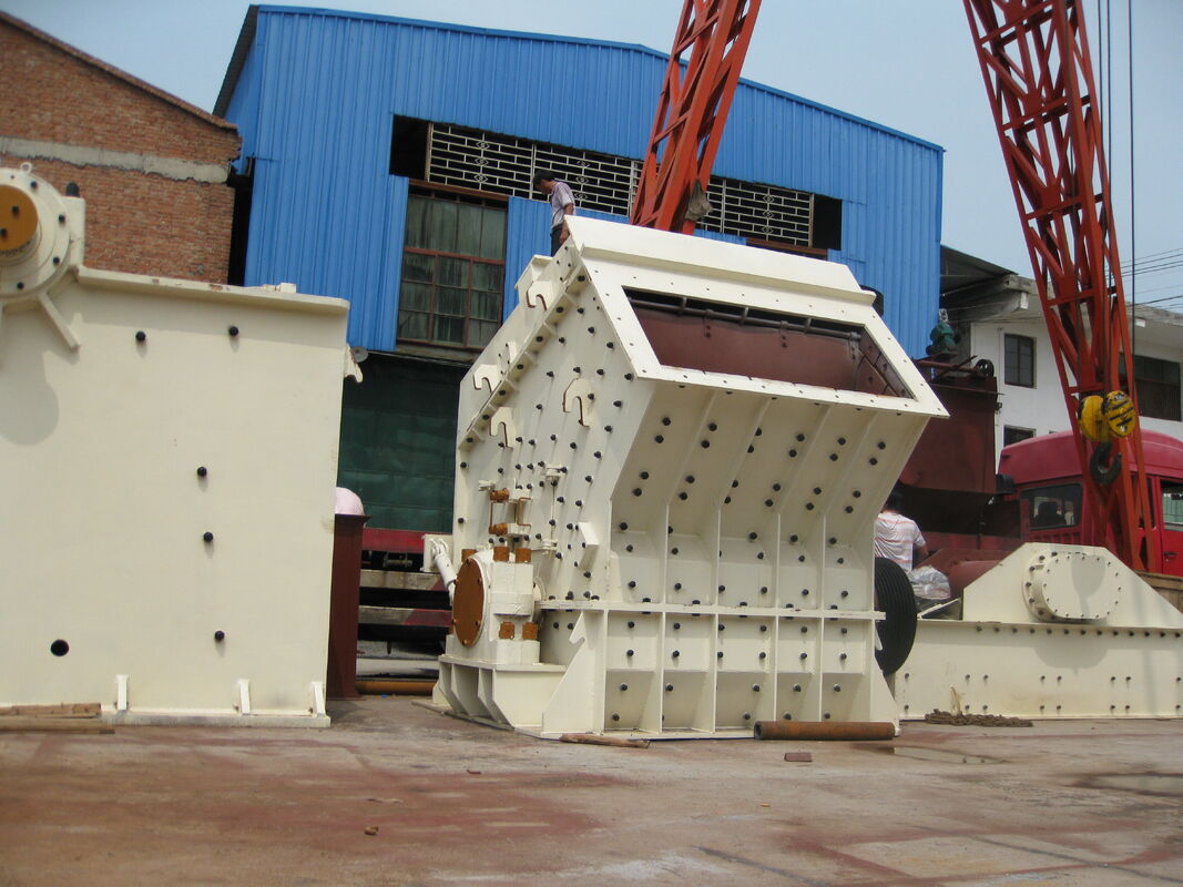 PF-1315 Impact Crusher with 335kw Electric Motor and ZGMn13 Rebound Plate for 500-700 rpm Rotation Speed