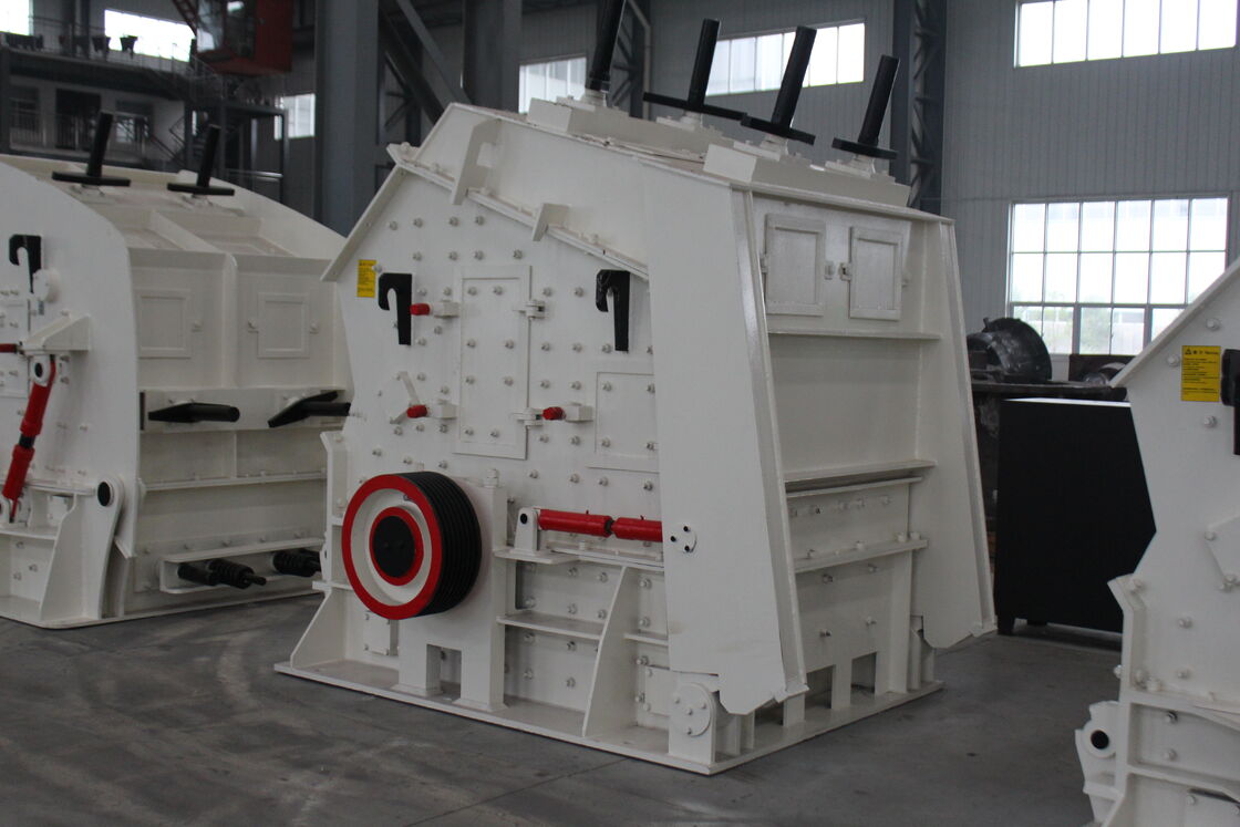 High-Speed Steel Cutter Impact Crusher with Replaceable Liners for 30-800 Tons Per Hour Crushing Efficiency