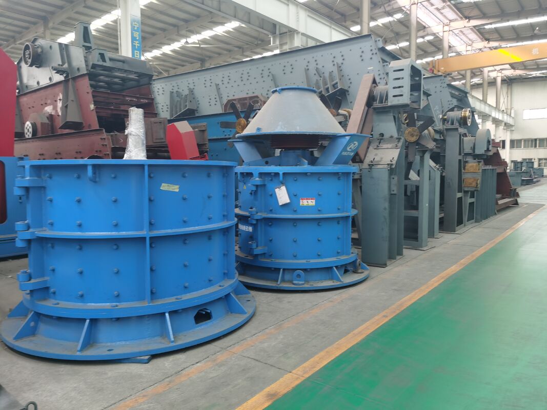 BTMCr26 Hammerhead Sand Making Machine with 30-520 Tons Per Hour Capacity and 0-5mm Discharge Size