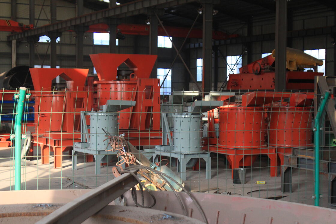 BTMCr26 Hammerhead Sandmachmaschine mit einer Kapazität von 30-520 Tonnen pro Stunde und einer verstellbaren Entlademenge von 0-5 mm