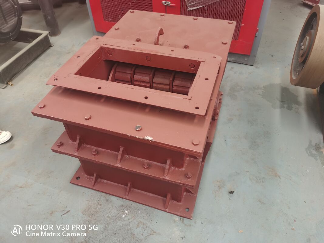 0-5mm 피드 아웃 크기, 110-132kw 모터 전력, 효율적인 모래 생산을 위한 BTMCr26 해머 헤드와 모래 만드는 기계