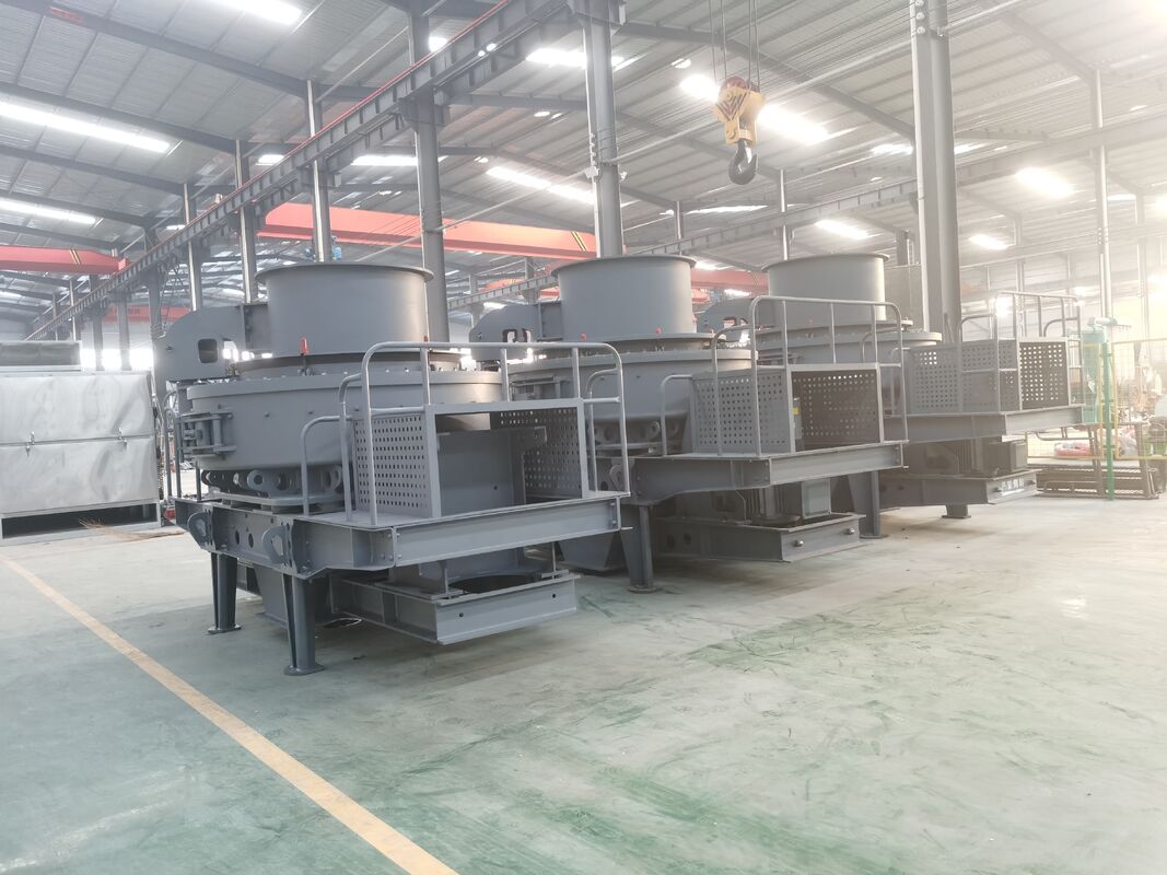 Máquina de fabricação de areia motorizada assíncrona de três fases, com capacidade de processamento de 8 a 50 t/h e tamanho de descarga ≤ 5 mm