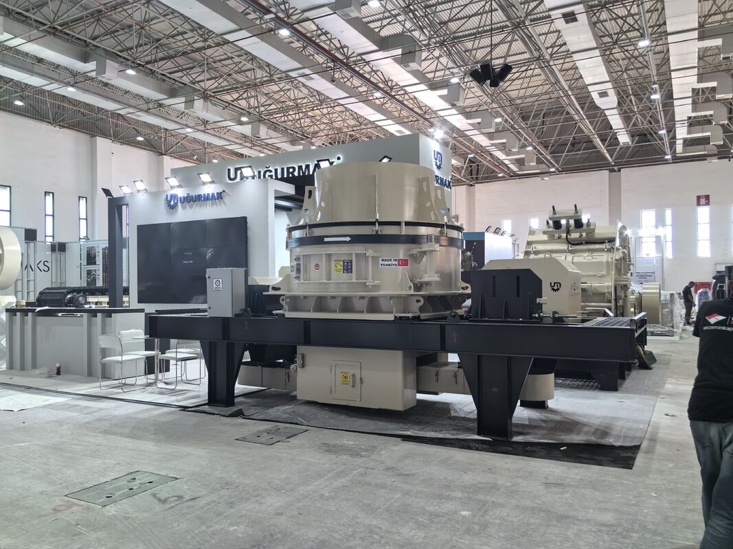 Vertical Shaft Impact Crusher Sand Making Machine with Adjustable Discharge Size 0-5mm, BTMCr26 Hammerhead and 12 Months Spare Parts Guarantee