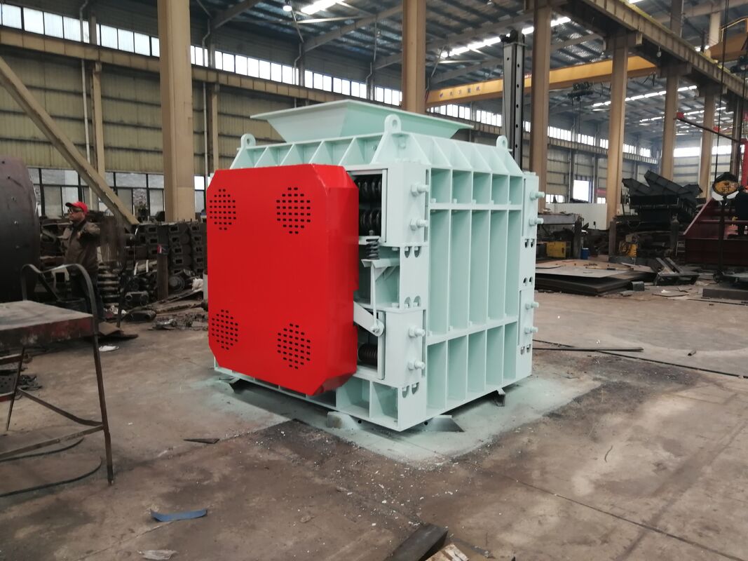 High Efficiency Low Energy Sand Making Machine with 50-520 Tons Per Hour Capacity and 400-700mm Grinding Roller Diameter