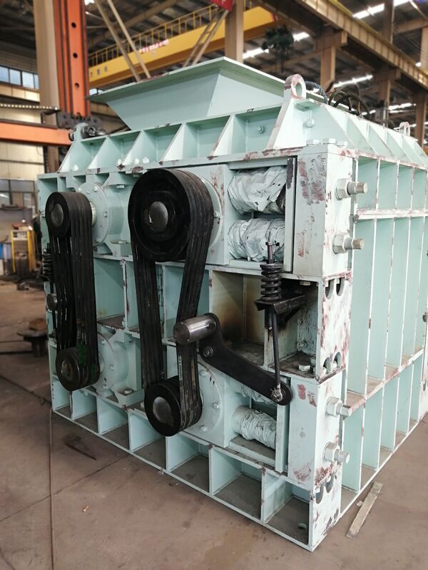 High Efficiency Low Energy Sand Making Machine with 50-520 Tons Per Hour Capacity and 400-700mm Grinding Roller Diameter