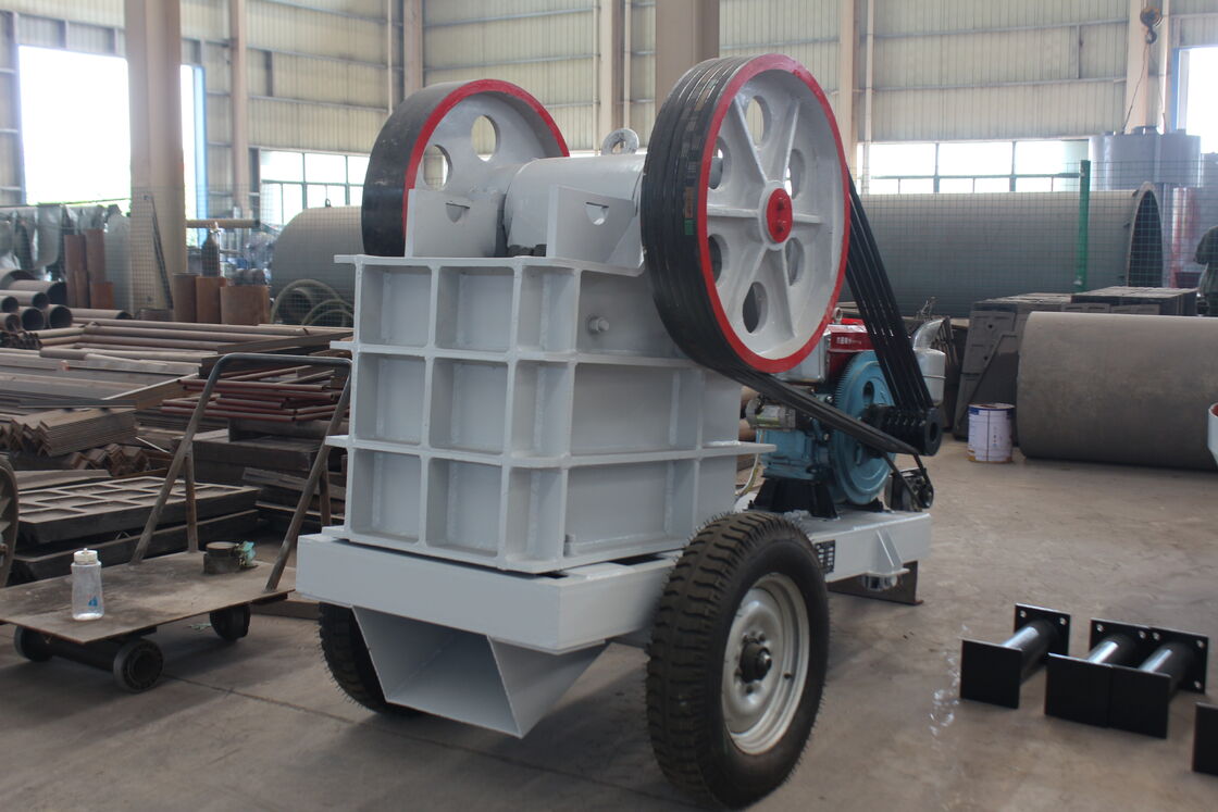 High Manganese Steel Hammer Head Industrial Crusher with 5 Tons Per Hour Capacity and 300 RPM Crusher Speed