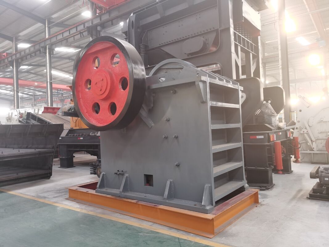 Jaw Cone Crusher with 10-800T/h Feeding Capacity, Wear-resistant Jaw Plate, and Automatic Lubrication System for High Efficiency Crushing
