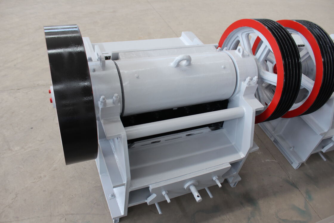 Jaw Cone Crusher with Hydraulic Adjustment for Glass Breaking Recycling and 0-800mm Feed Size