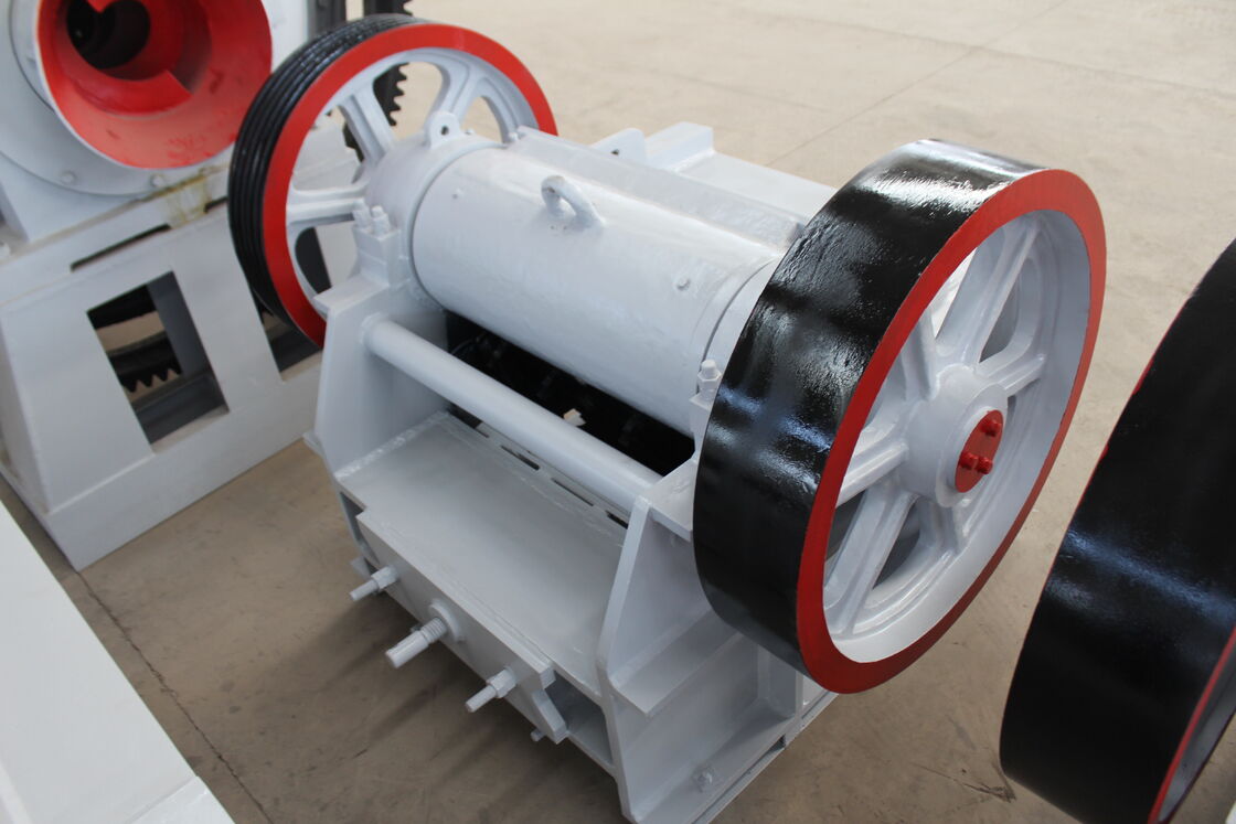 Jaw Cone Crusher with Hydraulic Adjustment for Glass Breaking Recycling and 0-800mm Feed Size