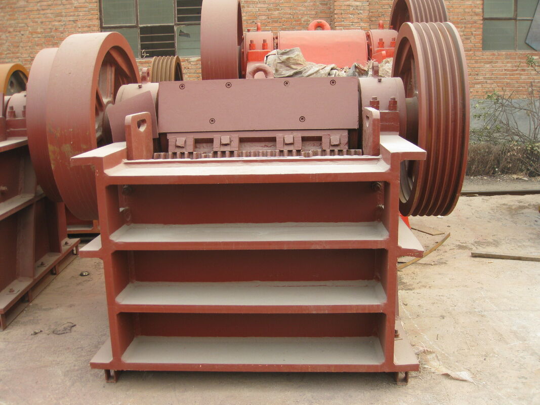 Máy nghiền nát nón hàm bằng thép mangan cao với kích thước 200-300mm và tấm hàm chống mòn cho khai thác mỏ và mỏ đá