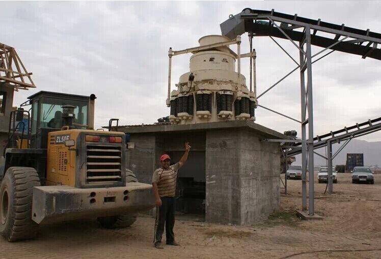 Trituradora de cono de mandíbula con tamaño de alimentación de 200-300 mm Construcción de acero de alto manganeso y lubricación con grasa o aceite para minería y cantera